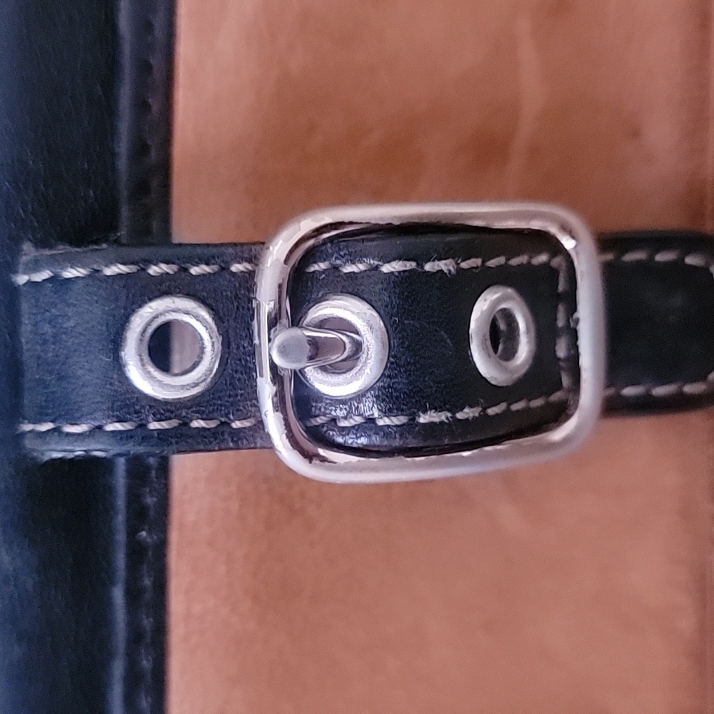 Coach Y2K Buckle Wallet - Picture 16 of 16